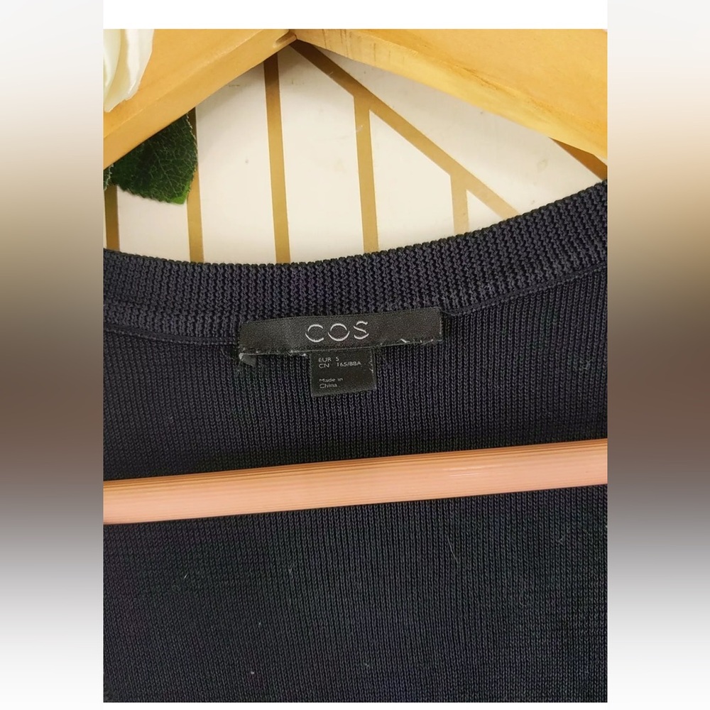 COS Dress Dark Navy Blue Midi V Neck Minimalist Lagenlook
Size Medium - Picture 6 of 10